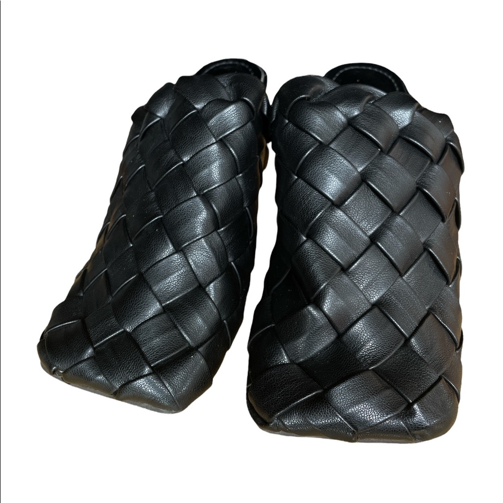 Square toe mules